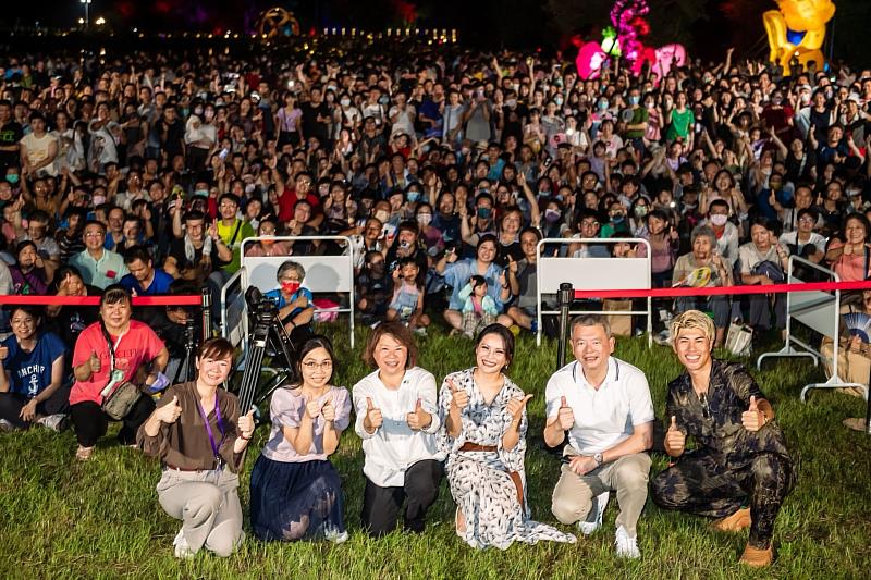光織影舞點亮北香湖夜空 為城市帶來觀光人潮