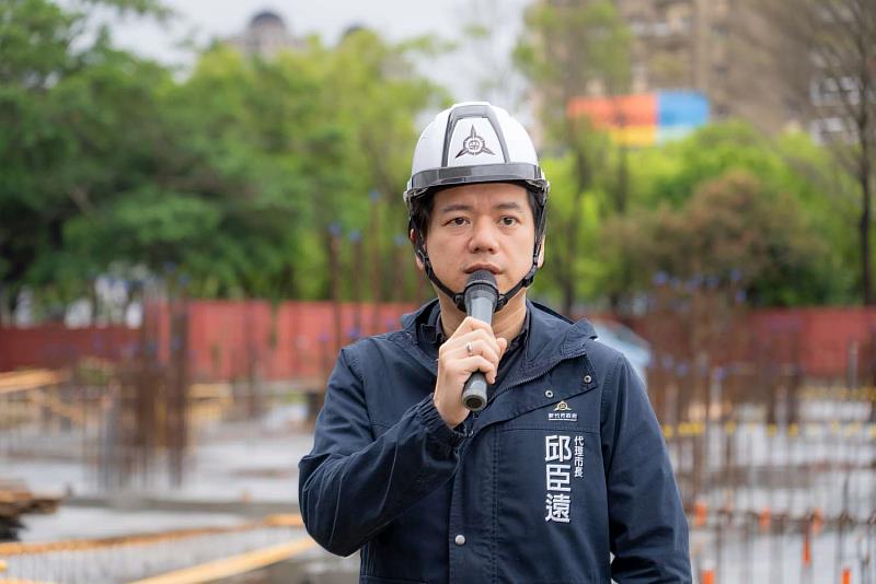 竹市代理市長邱臣遠現場指示加快進度,確保如期如質完工