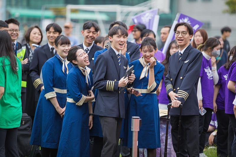飛行與民航人員技術系奪下最佳創意獎。