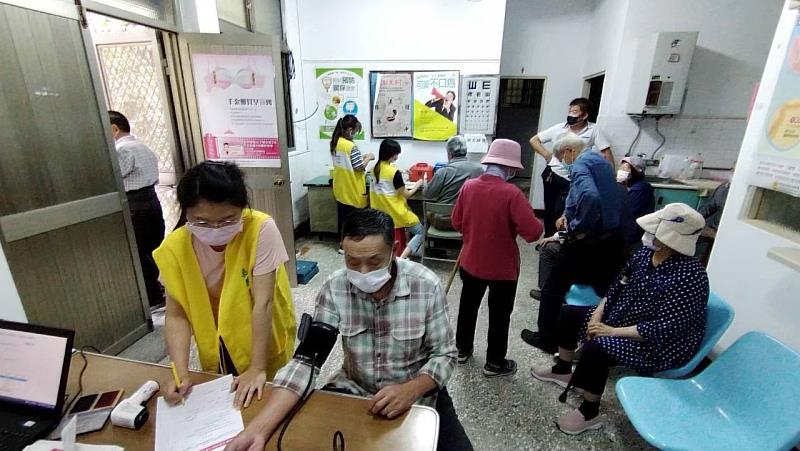 嘉縣竹崎鄉民無償供地設置衛生室30年 縣府頒獎致謝