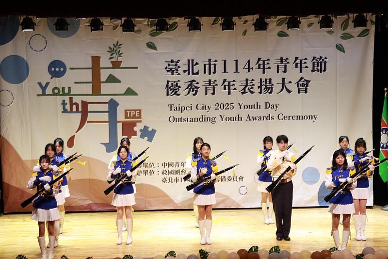 再興中學儀隊開場表演