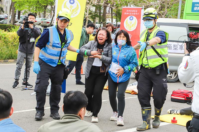 嘉縣消防局模擬大規模傷病患演練，T-CERT訓練提升應變效能-1
