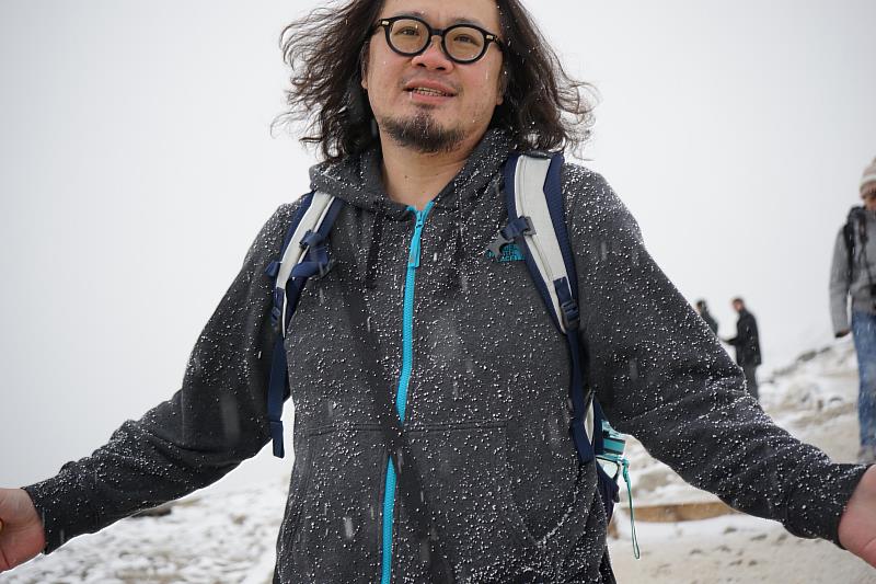 拾光工作室的Dino大恐龍帶來講座「那些遺忘在繪本裡的小事」，邀請民眾重新拾起繪本故事。圖／彼心書店提供