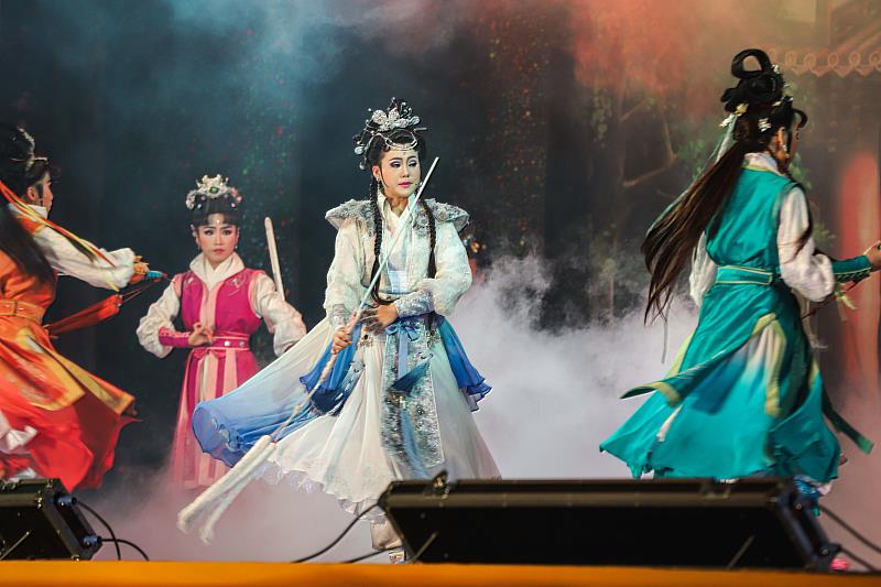 義竹鄉上演明華園青春新作「俠女飛星」-3