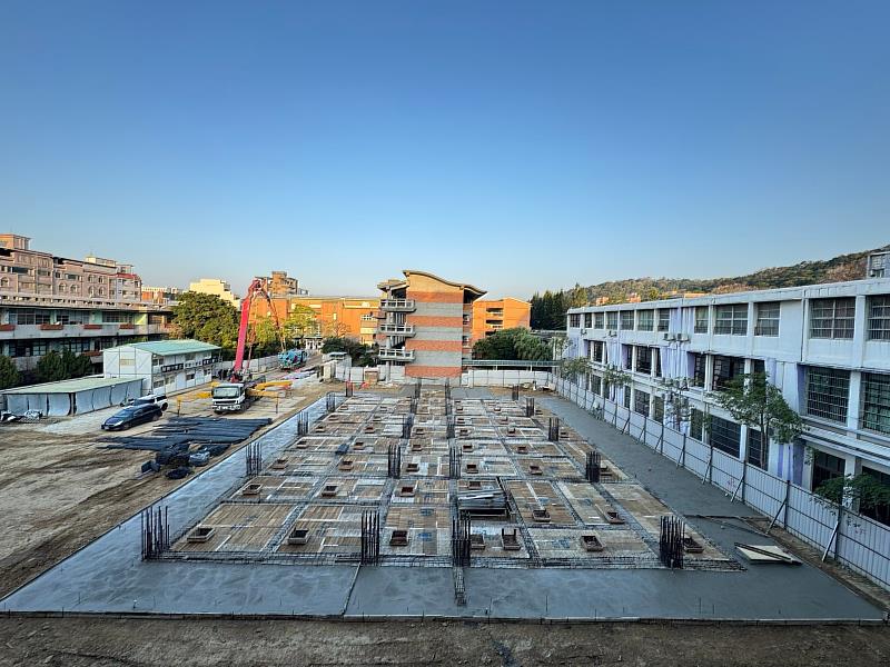 竹市府積極辦理培英國中老舊校舍(C棟)拆除重建工程。
