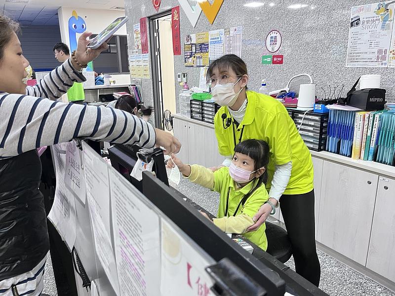 桃園市八德國民運動中心「童樂動起來：八運一日小館長」兒童節活動