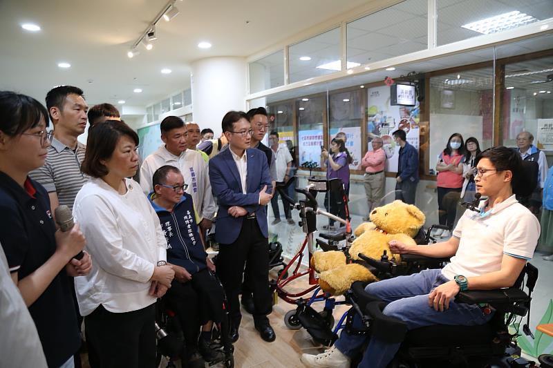 參觀體驗輔具設備