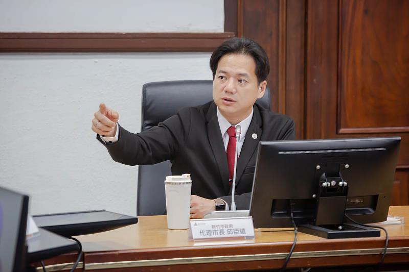 因應美關稅政策 ，中台灣區域治理平台召開線上會議，邱臣遠代理市長出席，盼8縣市攜手協助業者度過難關。