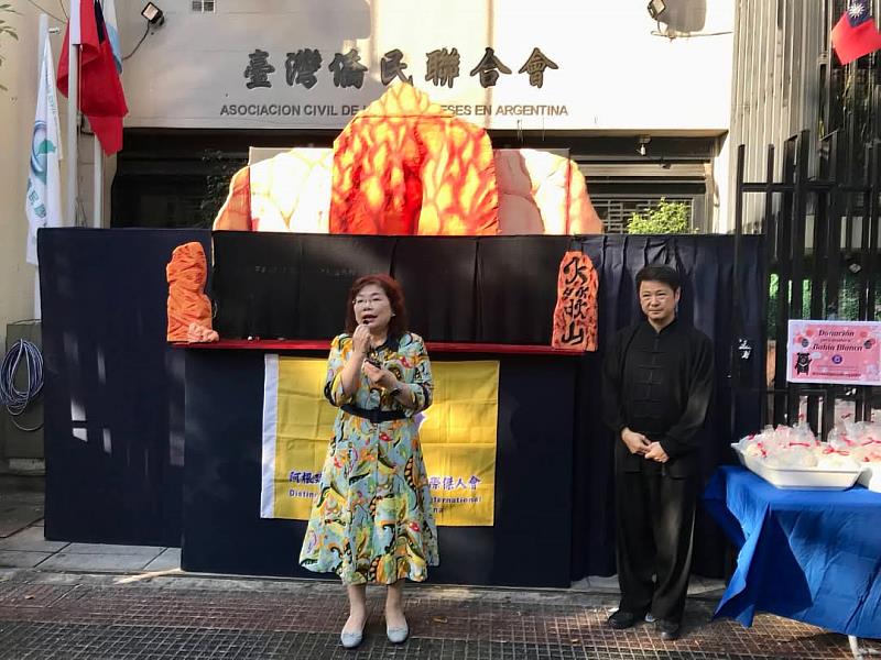 謝大使期盼藉由本次布袋戲演出活動傳遞台灣人民對Bahía Blanca災民的關懷與祝福