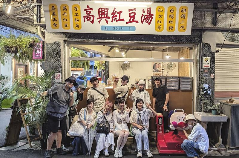 黃小玫來嘉拍攝最潮的自己