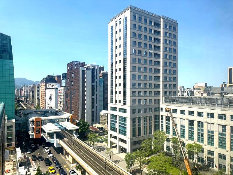 即使是相鄰的捷運站，房價差異也可能很大。民眾只要犧牲一點通勤時間，便有機會找到房價更實惠的捷運宅選項。(房市示意圖)