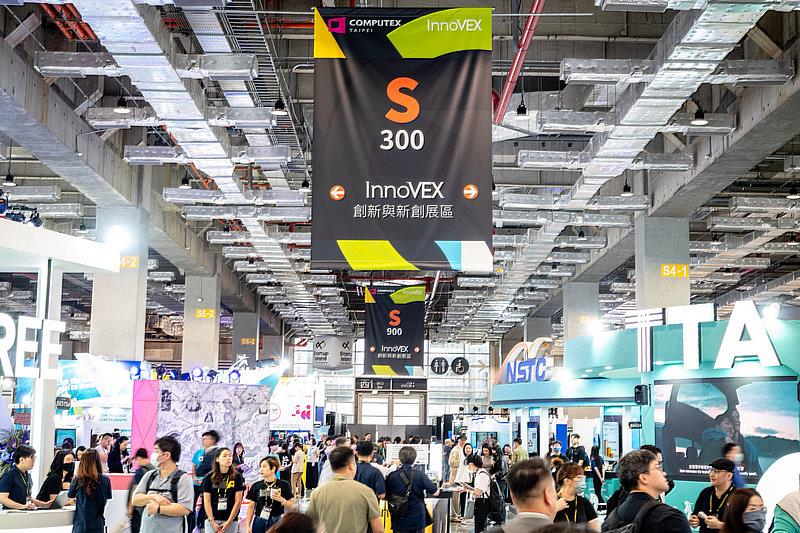 TCA表示，InnoVEX 2025新創展會將有超過17個國家與地區、30個以上主題館，以及超過400家新創廠商共同展出。其中主題館部分，除了10個國家主題館，還包含海內外加速器與政府機構等主題館，來自世界各地的新創團隊將展示各類創新技術，橫跨半導體、AI應用、量子電腦、醫療生技等領域，呼應「AI NEXT」展會主題。