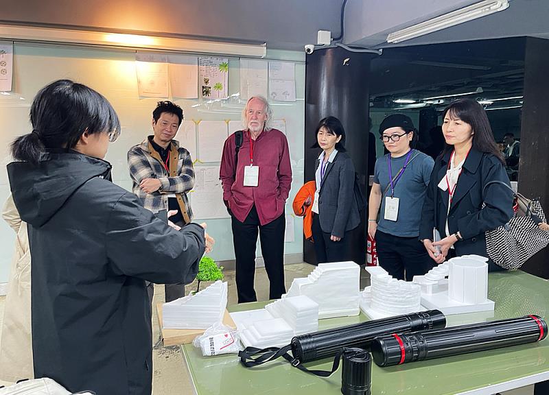 景觀系自民國70年創系以來，致力於培育兼具創意設計與跨域整合能力的景觀專業人才，學生訓練內容紮實。未來若獲得IFLA教育委員會認證背書，將有助於學生在申請尚未建立正式連結的世界名校時，提升競爭力，突破傳統學術評估限制，開拓更多元的升學與職涯機會。