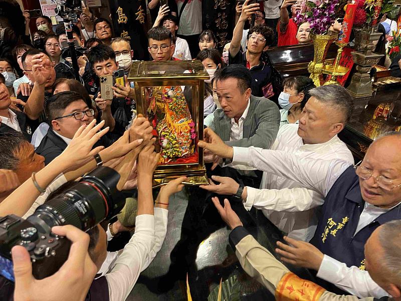 2025大甲鎮瀾宮媽祖回鑾 萬人空巷