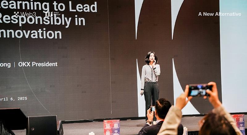 OKX總裁Hong發表主旨演講