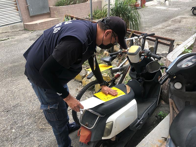 廢棄車占道影響市容 臺東環保局限期清除、逾期拖吊 籲依規報廢回收