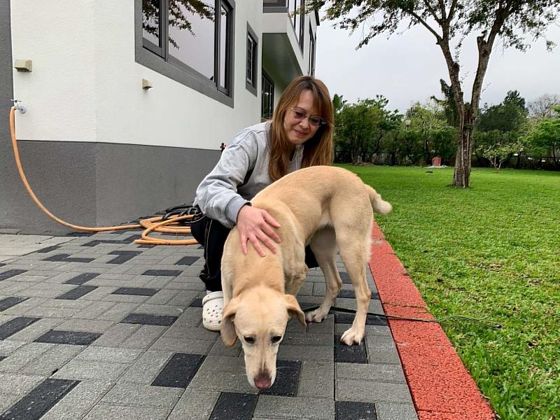 江小姐擁有豐富的飼養經驗與穩定的生活環境,成為Veca安心退休的新家人。