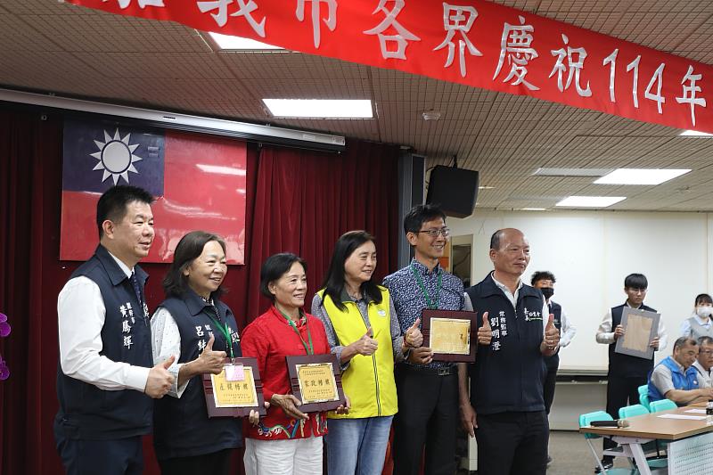 0_嘉義市表揚傑出農民與有功人員 (1)