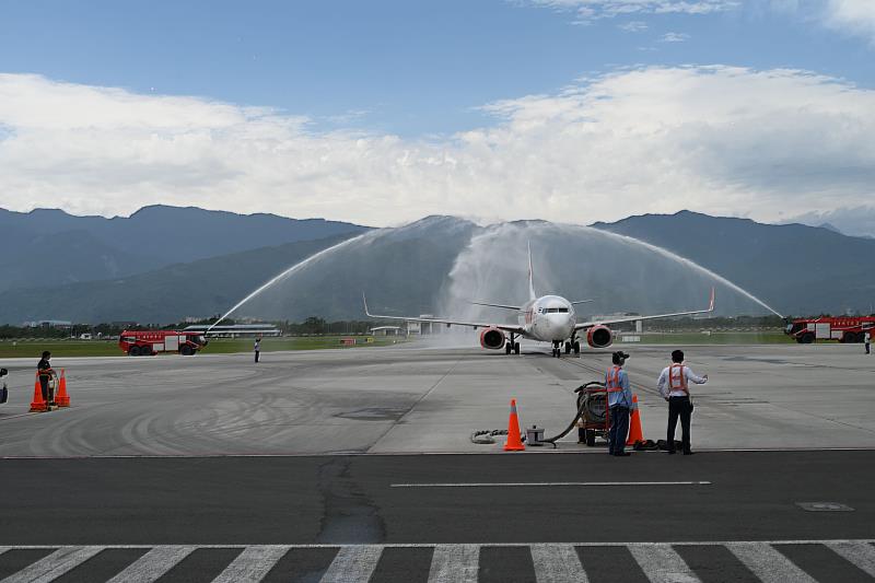臺東縣政府攜手泰獅航空 首推臺東泰國直航包機 今迎來泰國旅客