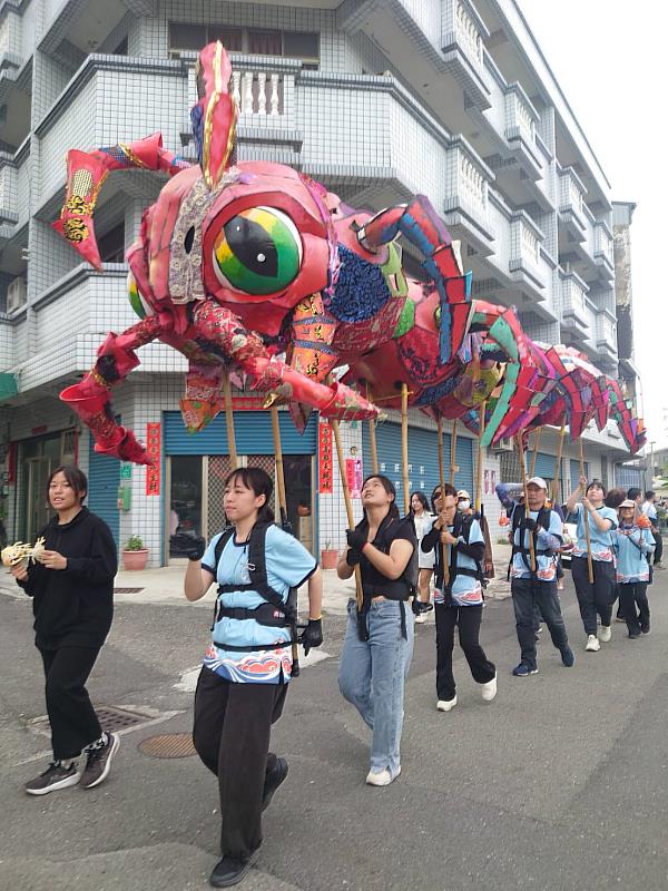 「江海頌歌」大遊行隊伍-百足大神
