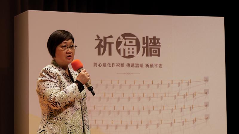 徐佳青慰問緬甸僑生