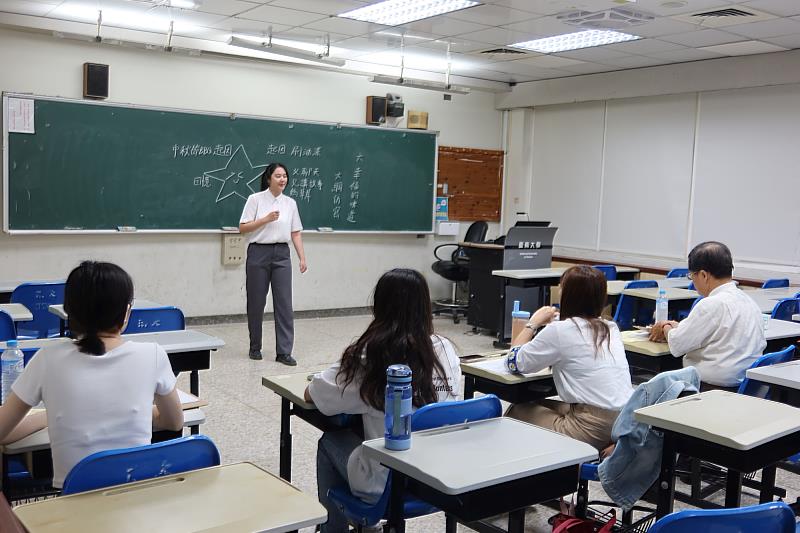南大模擬教師甄試演示,學生進行國語教學演示