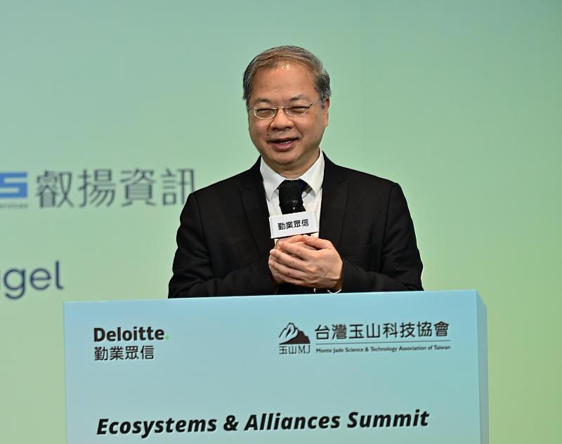 行政院秘書長龔明鑫。