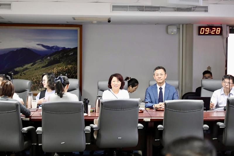 黃敏惠市長親上火線爭取北港路開發案