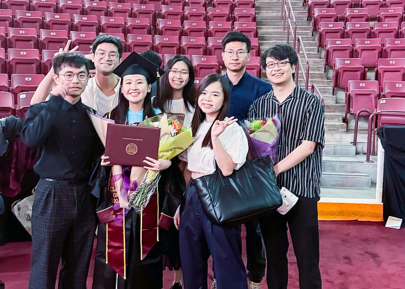 長庚大學攜手全球多所名校開設雙聯學位,學生不只能在沉浸在國際化的環境中學習,還能與來自世界各地的師生交流。