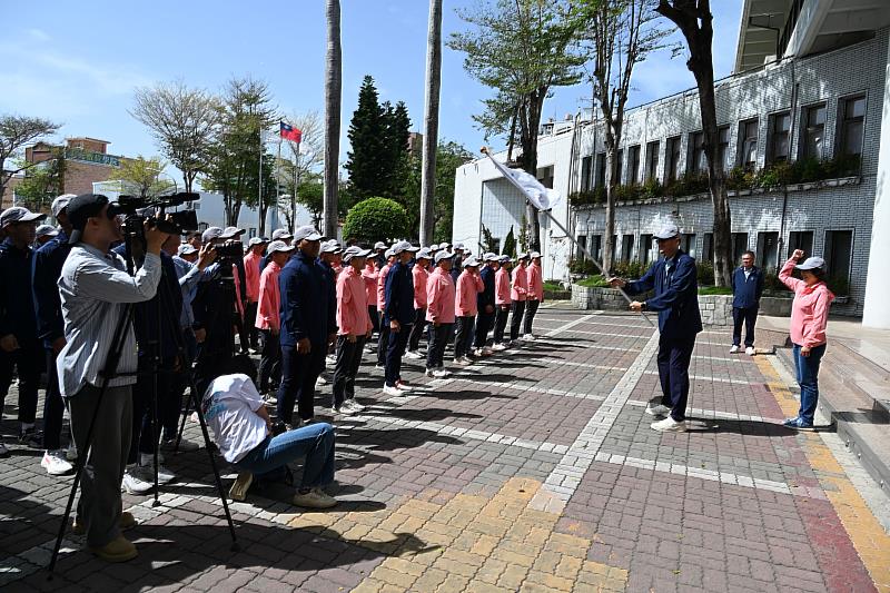114年全中運臺東運動小將熱血出征！ 饒慶鈴今授旗勉勵選手再創佳績 爭取臺東榮耀