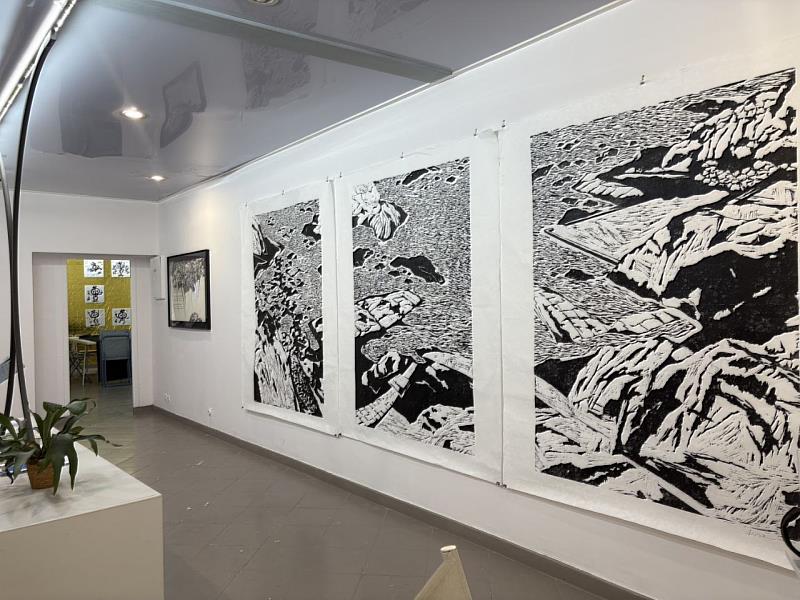 亞爾第3屆國際繪畫節藝廊展出我版畫家尉任之作品