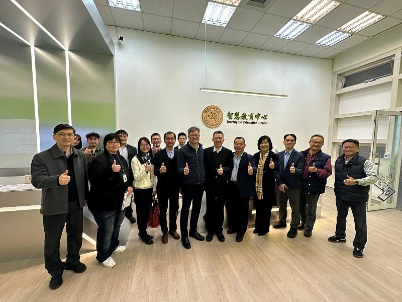 中部地區AI產學聯盟參訪中教大智慧教育園區