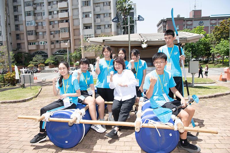 0_黃敏惠市長與寶貝班合照