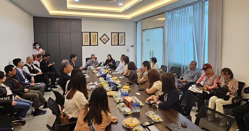 馬來西亞GST Group集團從魚苗養殖、水產加工、飼料生產等一條龍產業鏈，讓團員印象深刻。