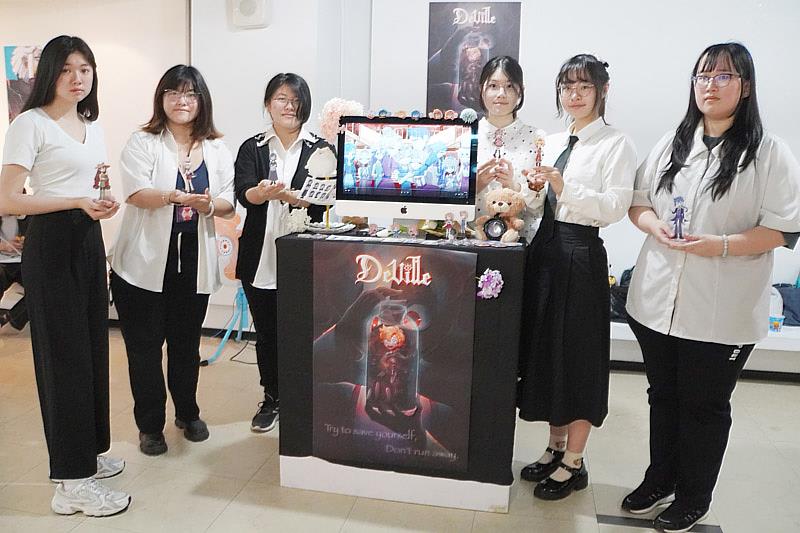 大葉大學多媒體學程大四生展示動畫作品「Deville」及周邊