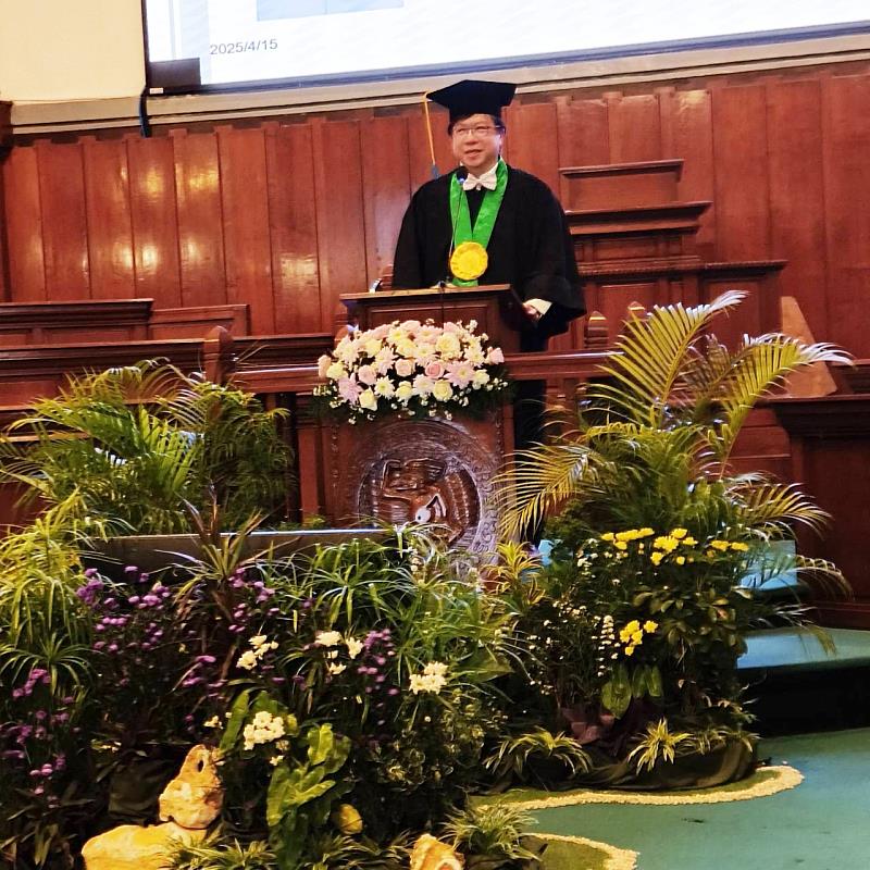 中國醫藥大學中醫學院副院長陳易宏教授印尼艾爾朗加大學醫學院發表專題演講。