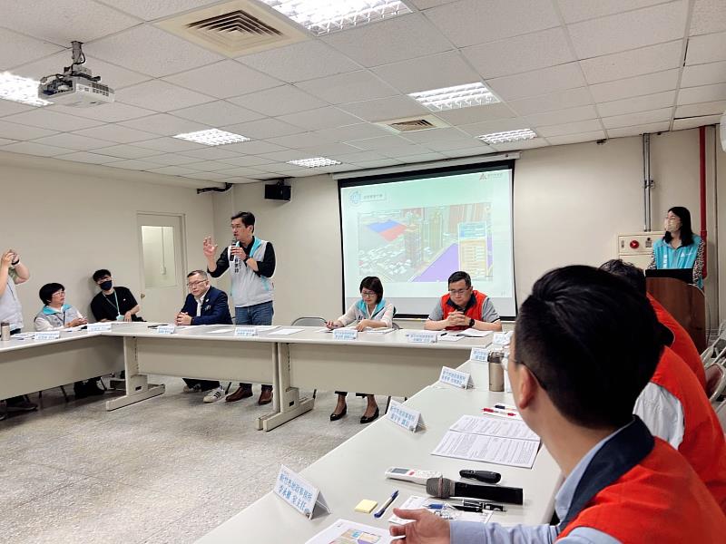 圖2 地政處何憲棋處長於座談會分享透過幸福宜居網實現智慧治理的豐碩成果。