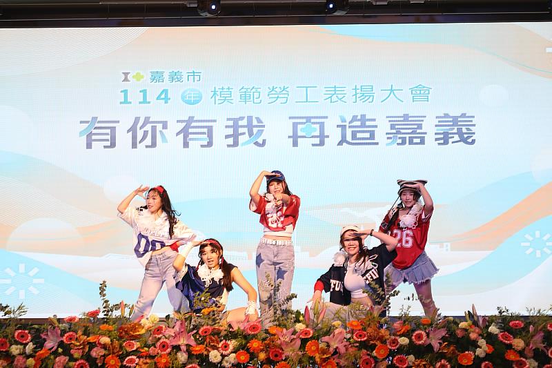 0_嘉女熱舞社表演