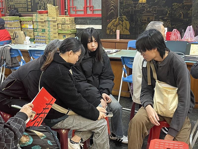 空設系師生進行議題討論