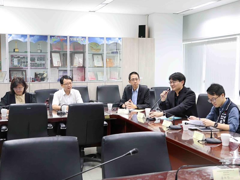 活動結合主題演講、新聞座談、媒體識讀講座與青年沙龍等課程,培養青年面對複雜訊息時的思辨力。