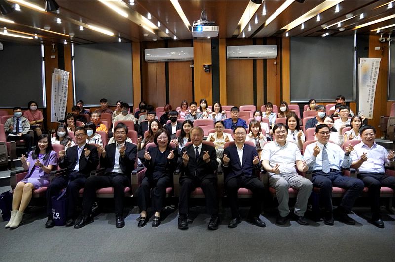 2025經營管理暨健康照護國際研討會  AI智慧應用銀齡健康成焦點