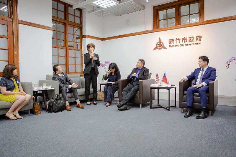 美國庫比蒂諾市學區總監Stacy Yao致詞
