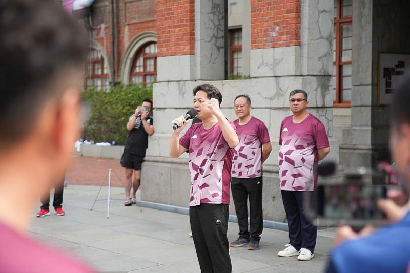 邱代理市長致詞，期勉選手們挑戰自我，繼續寫下新竹市體育的新頁。