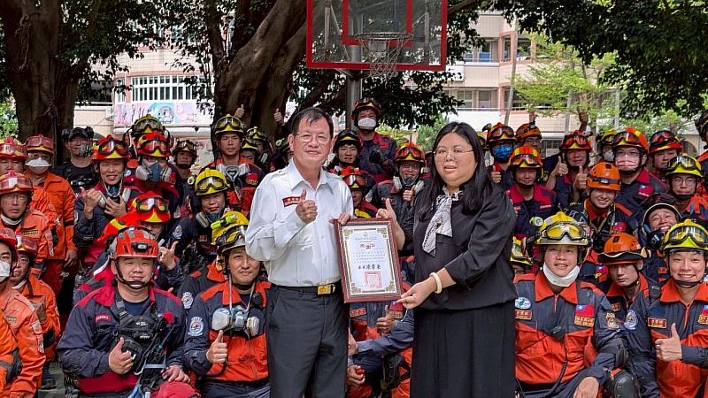 消防局陳崇岳局長表示，新北市快搜部隊作為國家重型搜救隊，除擔任國內各項災害搶救外，還肩負著國際人道救援輪值任務。