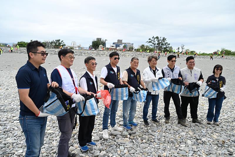 世界地球日！臺19日號召全民淨街淨灘 一起挺地球、愛臺東