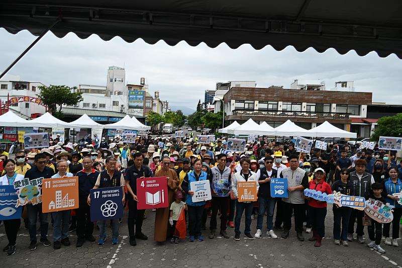 世界地球日！臺19日號召全民淨街淨灘 一起挺地球、愛臺東