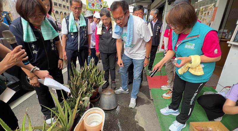 嘉義縣邀鄉親攜手掃街，齊心滅蚊護家園