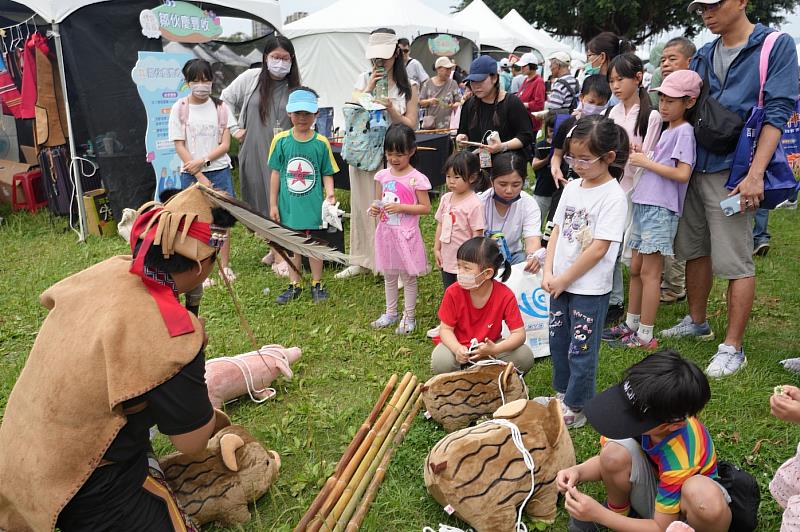 鄒族勇士登陸YOYO嘉年華，獵人體驗營吸引親子熱情參與-4