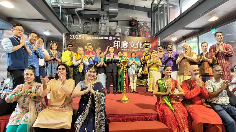 由新北市政府文化局與台北印度愛樂中心合辦的「印度文化推廣活動」(20)日於汐止夢想社區登場。