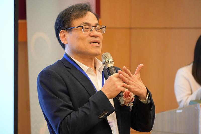成功大學 SFTA 聯盟召集人兼管理學院院長暨 FinTech 商創研究中心黃宇翔主任致詞勉勵，「成功永續金質獎」的創建，旨在鼓勵不同產業的企業